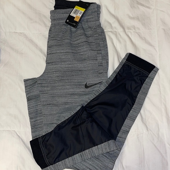 NIKE THERMA DRI-FIT. SUIT JACKET & PANTS NEW WITH TAGS. MENS SZ small - Picture 2 of 13